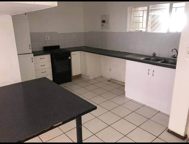 2 BEDROOM APARTMENT FOR SALE IN WESTCLIFF